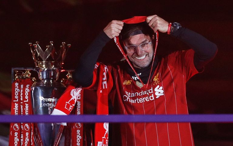 لقطات من تتويج فريق ليفربول بلقب الدوري الإنجليزي الممتاز تتويج ليفربول بلقب الدوري الإنجليزي الممتاز