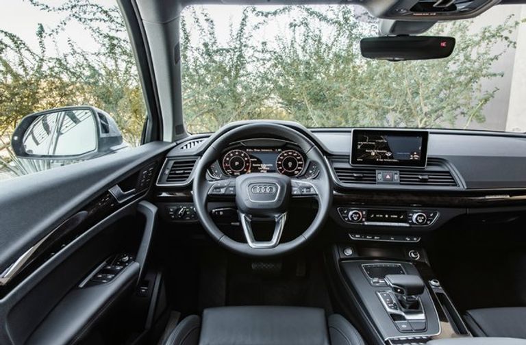 أودي Q5 بورش "ماكان" وأودي Q5