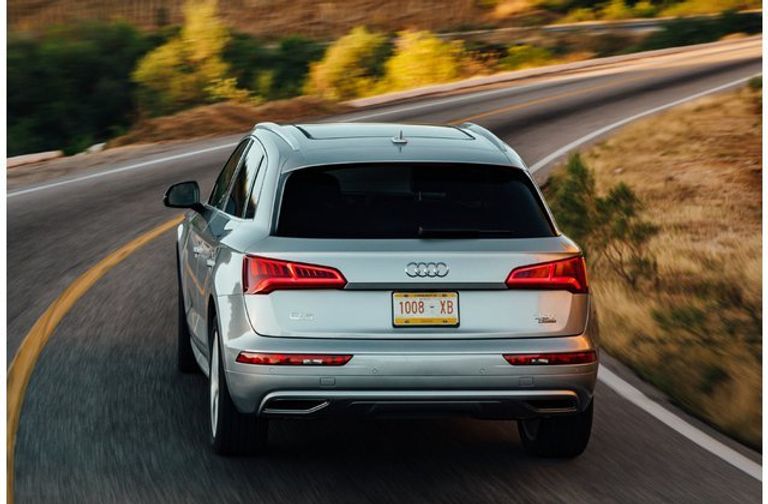 أودي Q5 بورش "ماكان" وأودي Q5