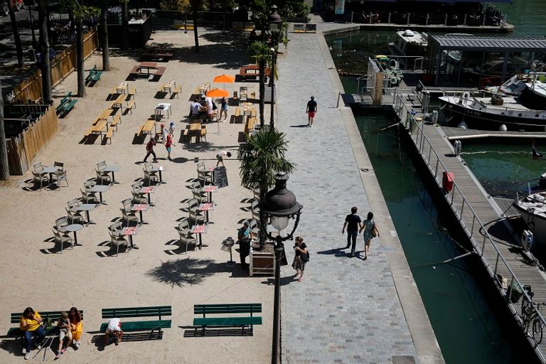 السياحة الداخلية أمل باريس لإحياء القطاع