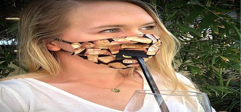 قناع يحمي من الفيروس والعطش