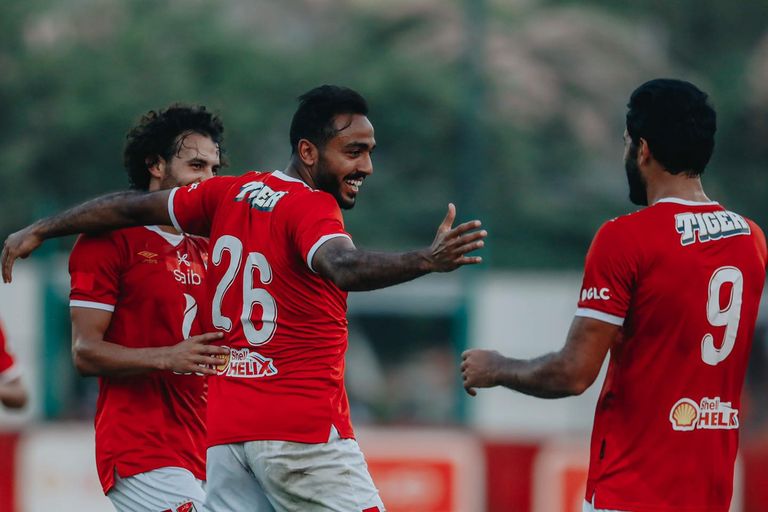 محمود عبدالمنعم كهربا لاعب الأهلي المصري