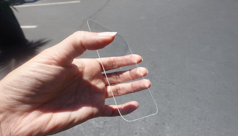 زجاج مضاد للجراثيم زجاج مضاد للكسر والجراثيم بهواتف أبل وسامسونج