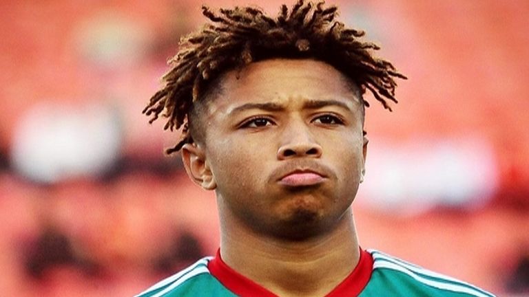 أسامه فلوح لاعب الفتح الرباطي السابق