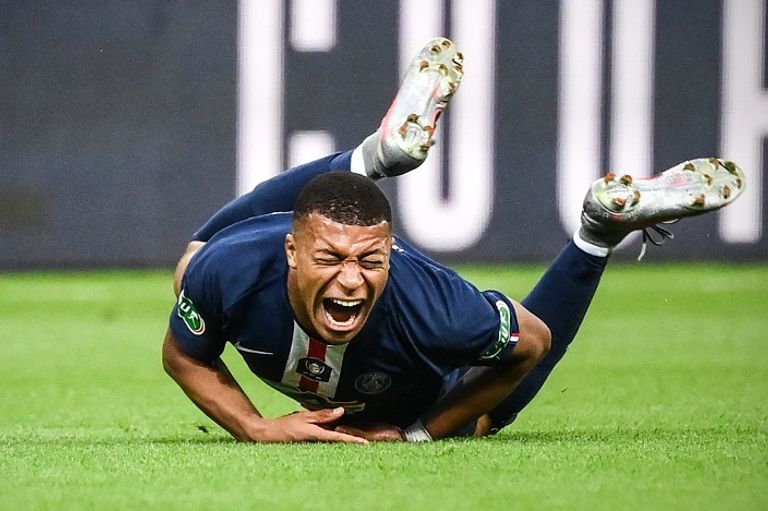 إصابة كيليان مبابي نجم باريس سان جيرمان الفرنسي باريس سان جيرمان الفرنسي