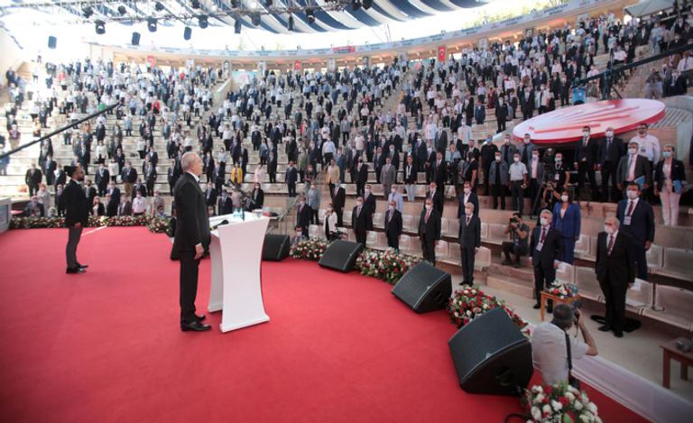 زعيم المعارضة التركية كمال قليجدار أوغلو