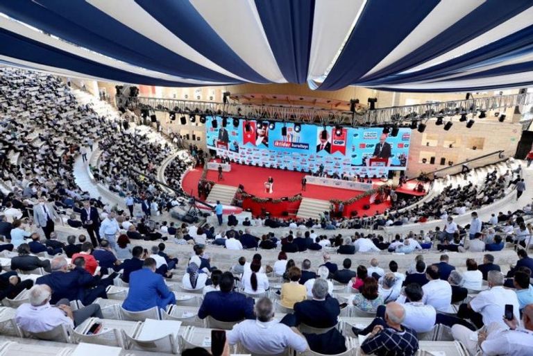 زعيم المعارضة التركية كمال قليجدار أوغلو