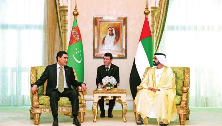 لقاء سابق بين الشيخ محمد بن راشد ورئيس تركمانستان 