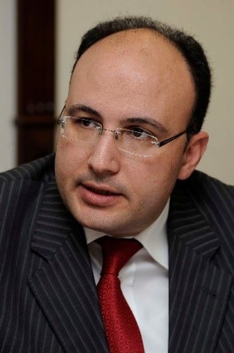 هشام رمضان  رئيس اللجنة المصرية لإنشاء ودراسة الجداول الإكتوارية