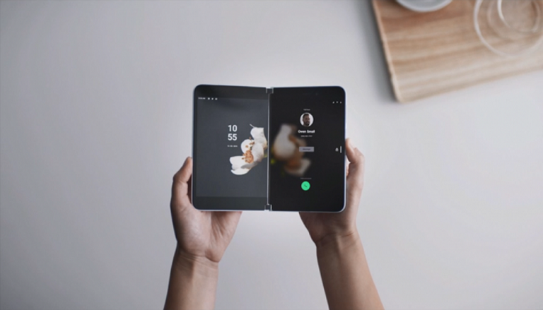 هاتف مايكروسوفت الجديد سيرفيس ديو Surface Duo أول هواتف قابل للطي