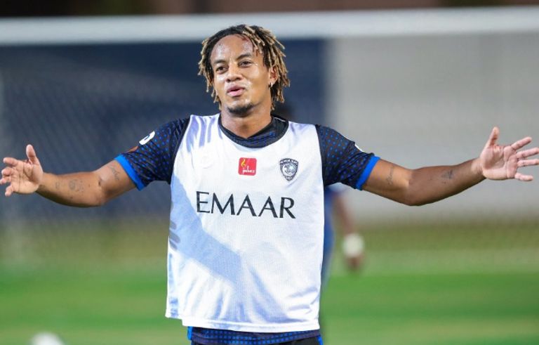 البيروفي أندريه كاريلو نجم الهلال السعودي النصر والرائد