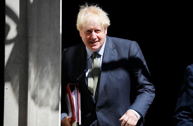 رئيس الوزراء بوريس جونسون بريطانيا تكافح السمنة بخطط جديدة