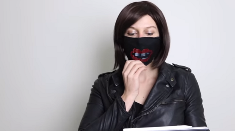 كمامة بشاشة "LED"