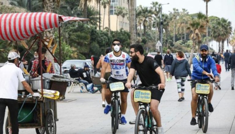 راكبو دراجات هوائية في بيروت