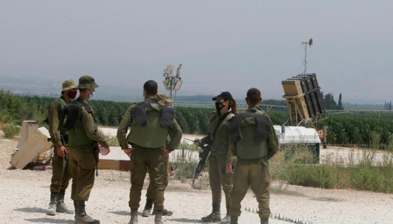 جنود إسرائيليون على الحدود مع لبنان