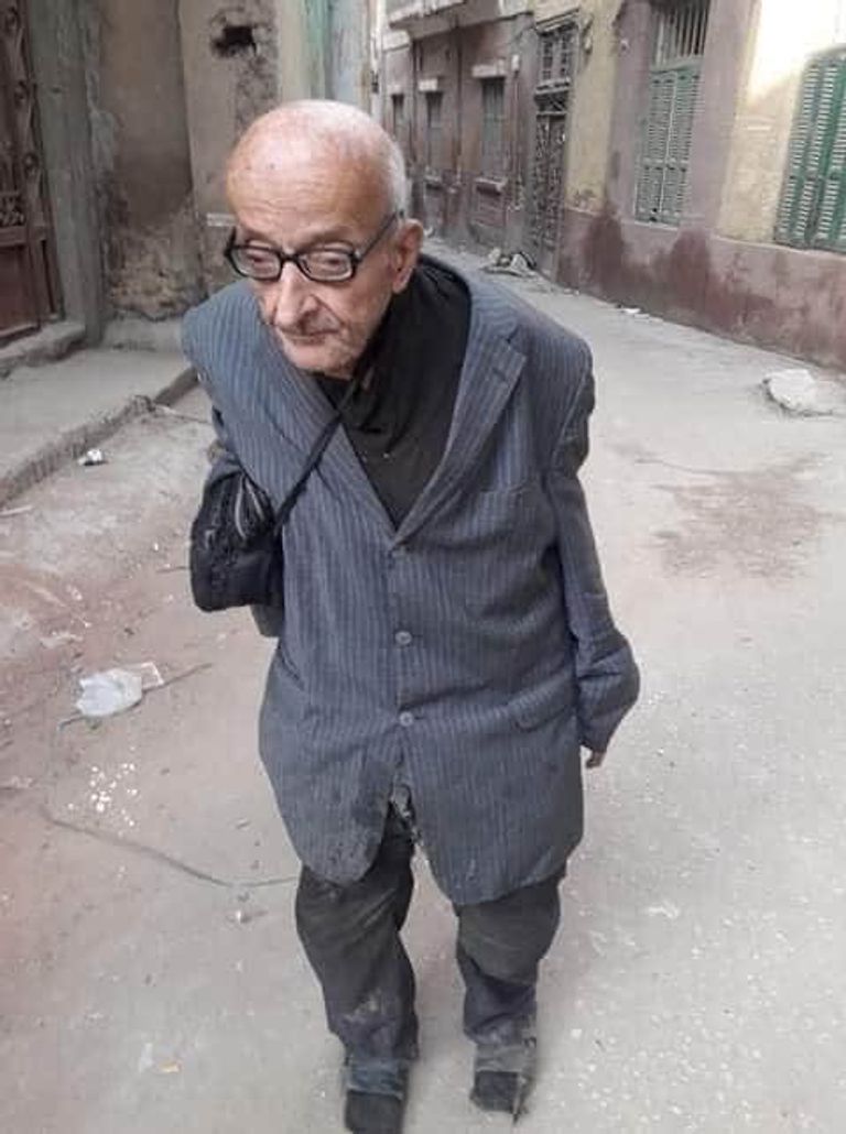 الطبيب المصري الدكتور محمد عبدالغفار مشالي، المعروف بلقب "طبيب الغلابة" الطبيب المصري الدكتور محمد عبدالغفار مشالي، المعروف بلقب "طبيب الغلابة"