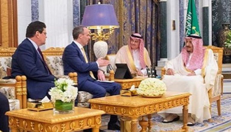 وزير الخارجية البريطاني خلال زيارة سابقة للسعودية- أرشيفية