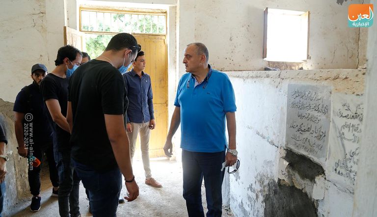 "العين الإخبارية"في مقبرة الدكتور محمد مشالي المعروف بـ"طبيب الغلابة"، في محافظة البحيرة، شمالي مصر عيادة الدكتور محمد مشالي