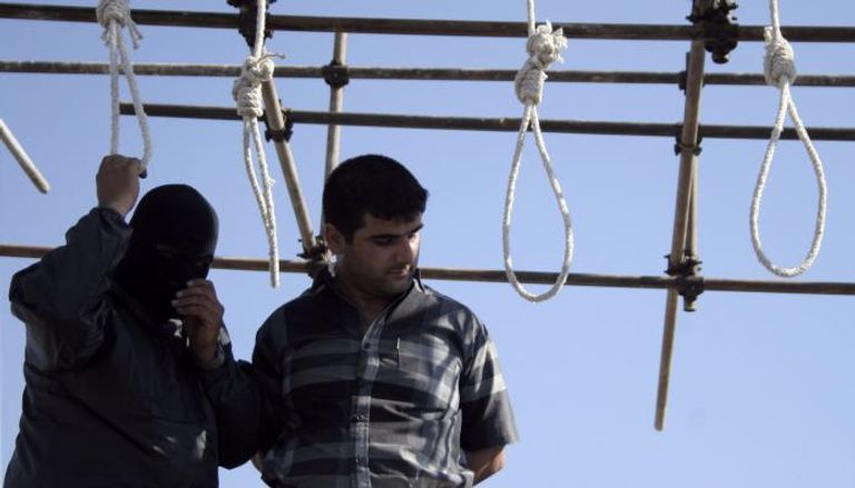 إعدام سجين في إيران - أرشيفية