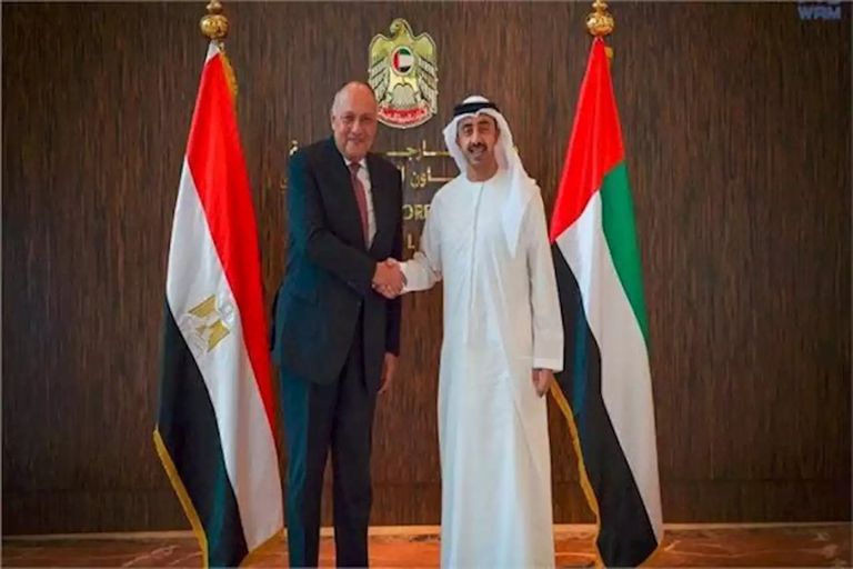 لقاء سابق بين  الشيخ عبدالله بن زايد آل نهيان وسامح شكري 