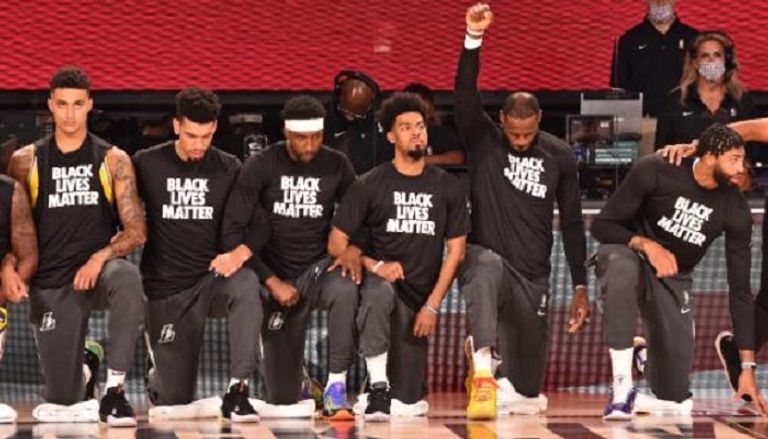 ليبرون جيمس نجم لوس أنجلوس ليكرز