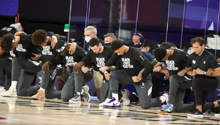 ليبرون جيمس نجم لوس أنجلوس ليكرز