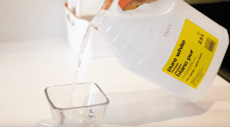 في حال وجود دماء على الأرض يجب تنظيفها بماء وكلور - أرشيفية