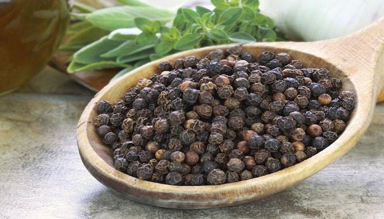 في حال وجود دماء على الأرض يجب تنظيفها بماء وكلور - أرشيفية