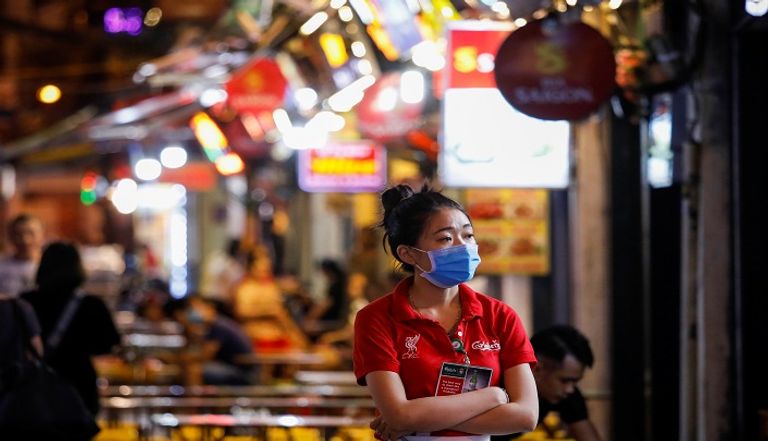 شخص يخضع لاختبار فيروس كورونا في ألمانيا