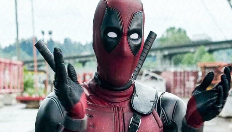 الممثل رايان رينولدز بطل سلسلة