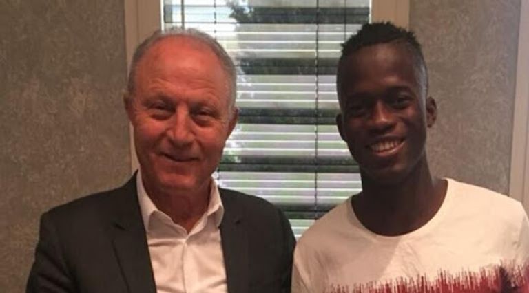 علي صوما لاعب النجم الساحلي التونسي عبد الرحمن مزيان لاعب الترجي التونسي