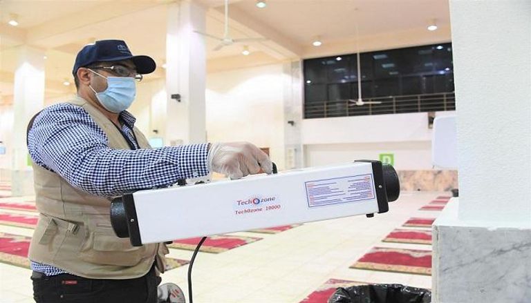 جانب من إجراءات تطهير وتعقيم المسجد الحرام