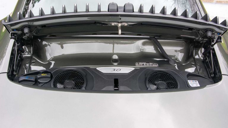 طراز Porsche 911 Carrera 4  طراز Porsche 911 Carrera 4