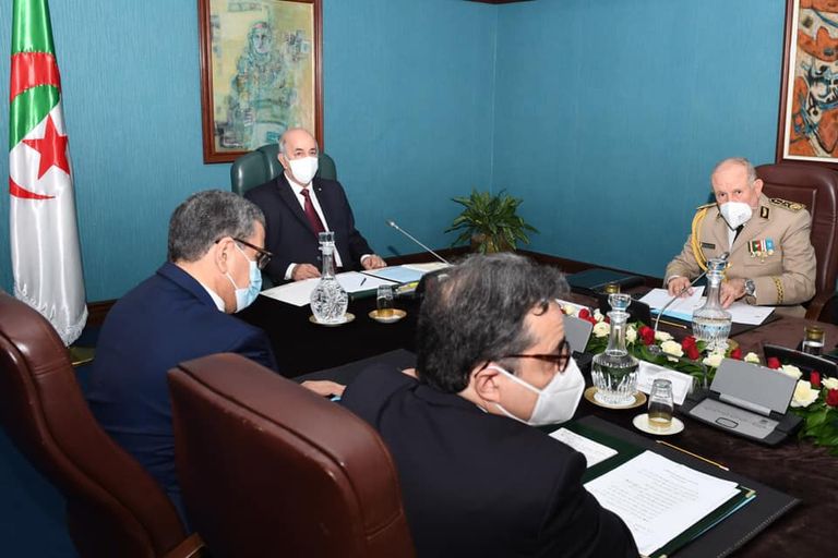 جانب من اجتماع المجلس الأعلى للأمن الجزائري أحد مساجد العاصمة الجزائرية - أرشيفية