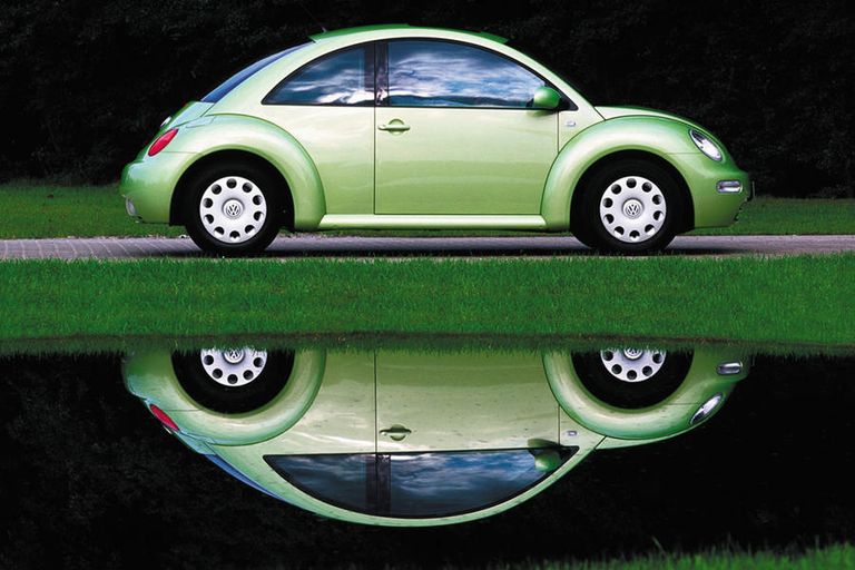 أستون مارتن DBS Superleggera