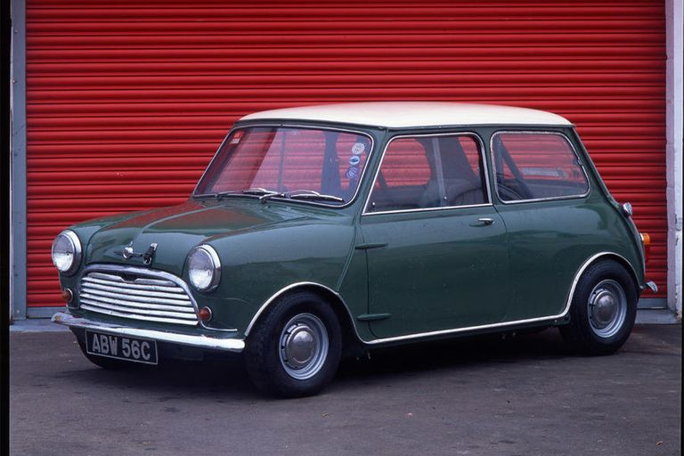 أستون مارتن DBS Superleggera