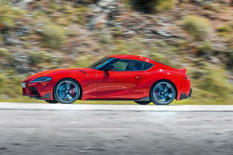 أستون مارتن DBS Superleggera