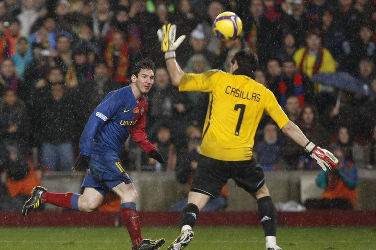 ميسي وكاسياس ليونيل ميسي وإيكر كاسياس