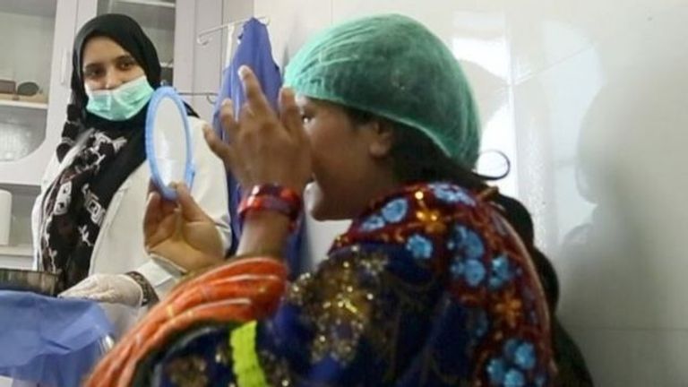 السيدة الأفغانية لزاركا  