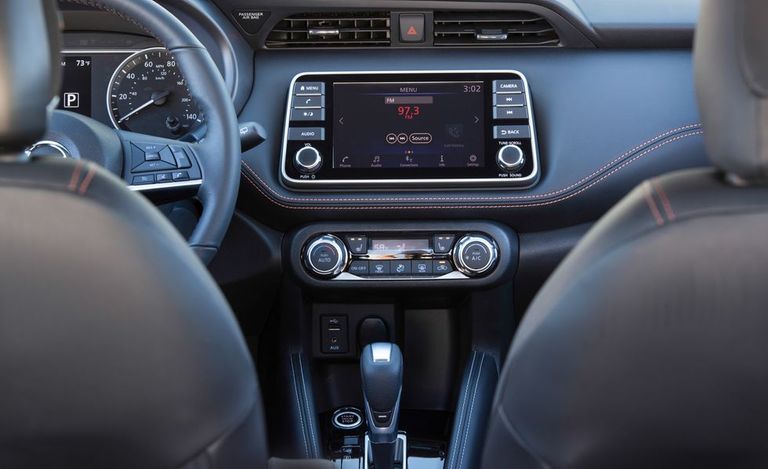 طراز نيسان "كيكس"  طراز نيسان