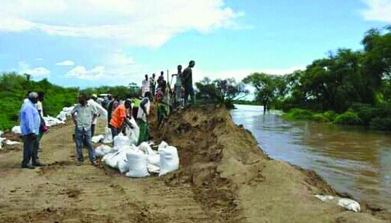 الفيضانات تسببت بنزوح 32 ألف شخص في إثيوبيا