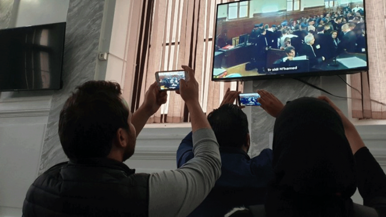 إحدى جلسات قضايا الفساد المتورط فيها رئيسا وزراء أسبقين بالجزائر الرئيس الجزائري عبدالمجيد تبون- أرشيفية