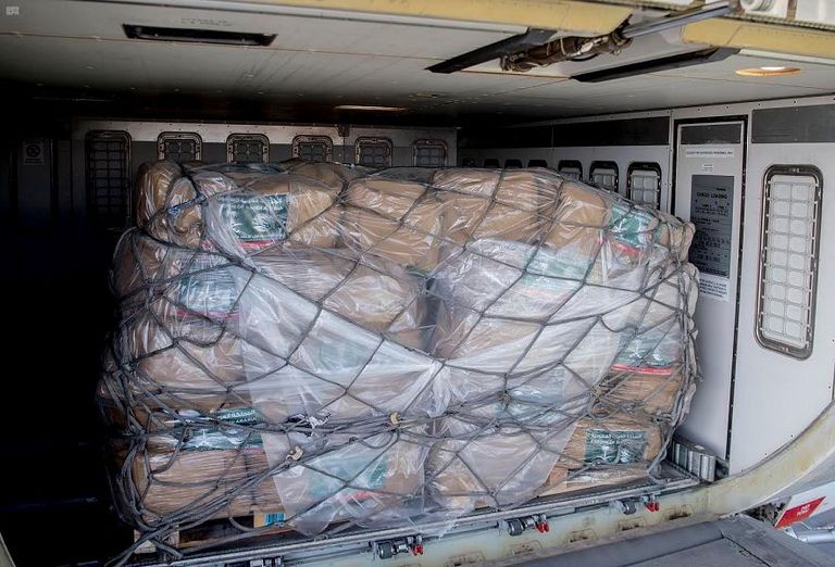 طائرة مساعدات سعودية إلى لبنان