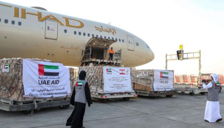 طائرة إماراتية تحمل مساعدات عاجلة إلى لبنان