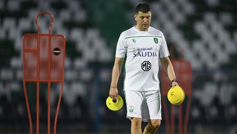 فلادان مدرب الأهلي روي فيتوريا مدرب النصر السعودي