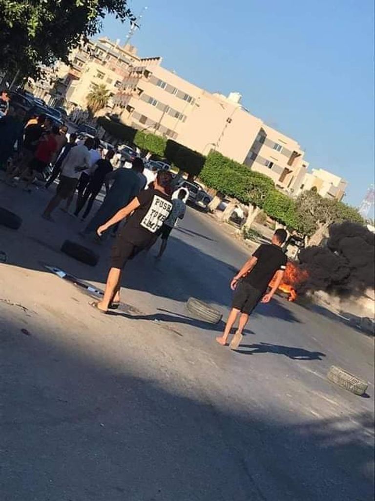 احتجاجات شعبية بطرابلس والزاوية الليبيتين