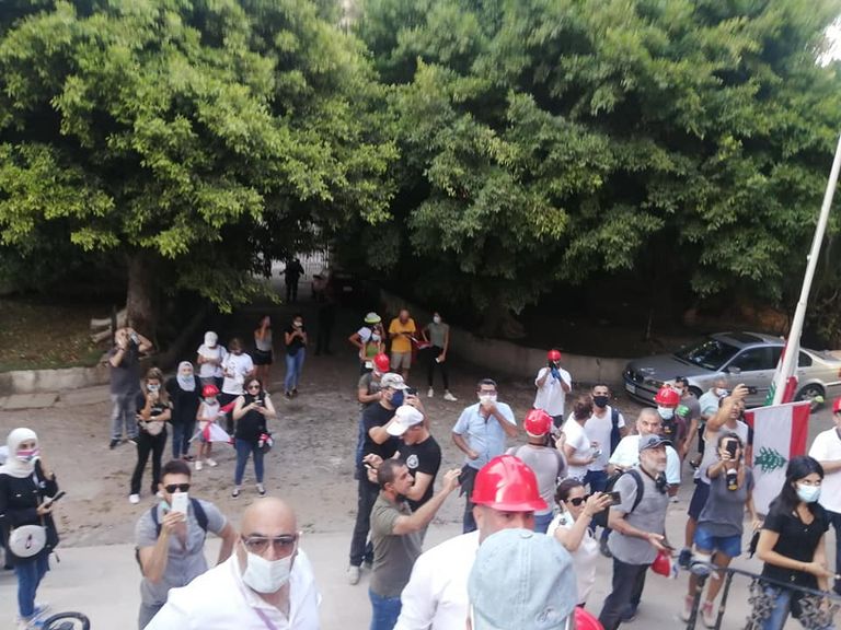 متظاهرون يقتحمون وزارة الخارجية اللبنانية