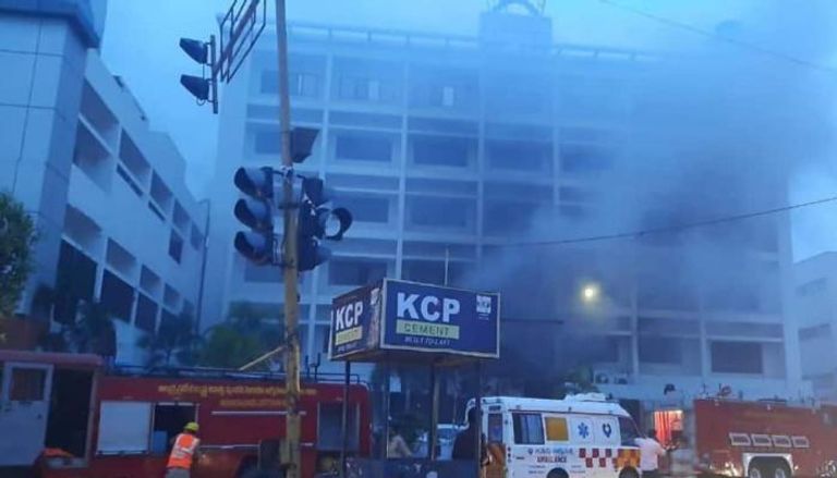 الحريق اندلع في فندق بالهند