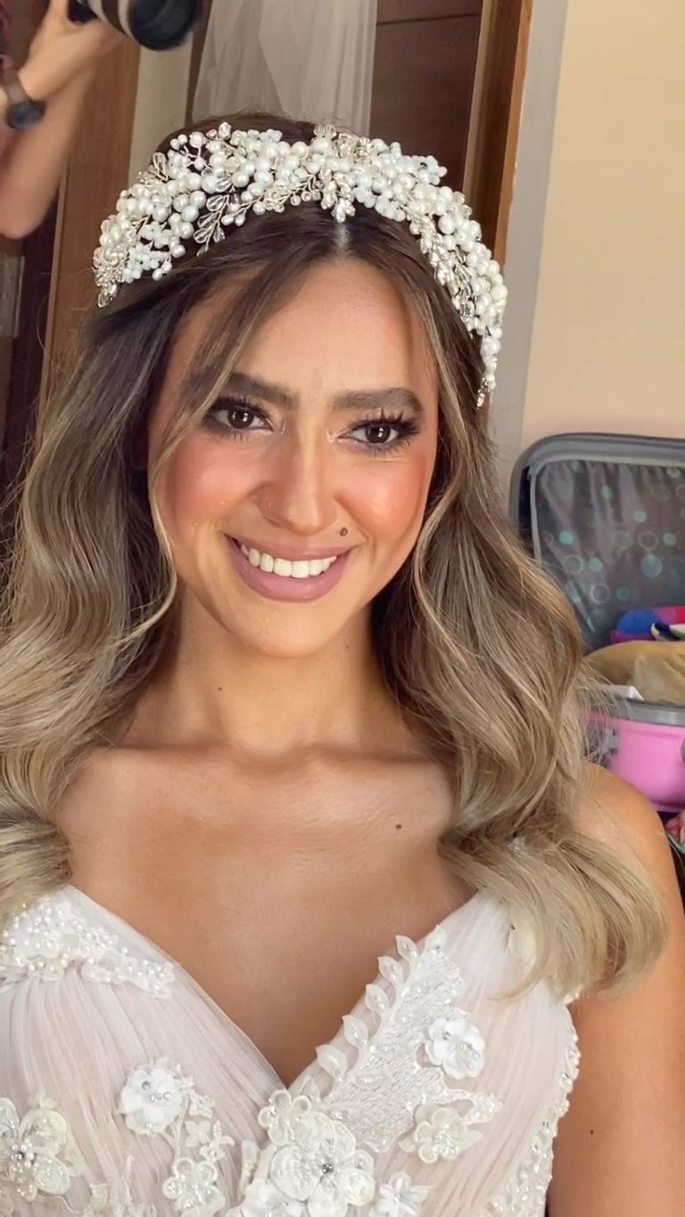 الفنانة درة في حفل زفاف هند عبدالحليم