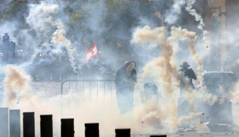 تصاعد الاحتجاجات الشعبية ضد النظام اللبناني - رويترز
